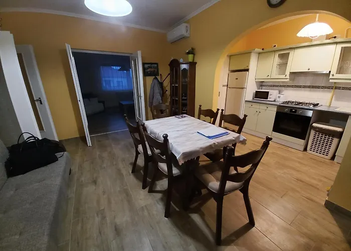 Sandor Apartman